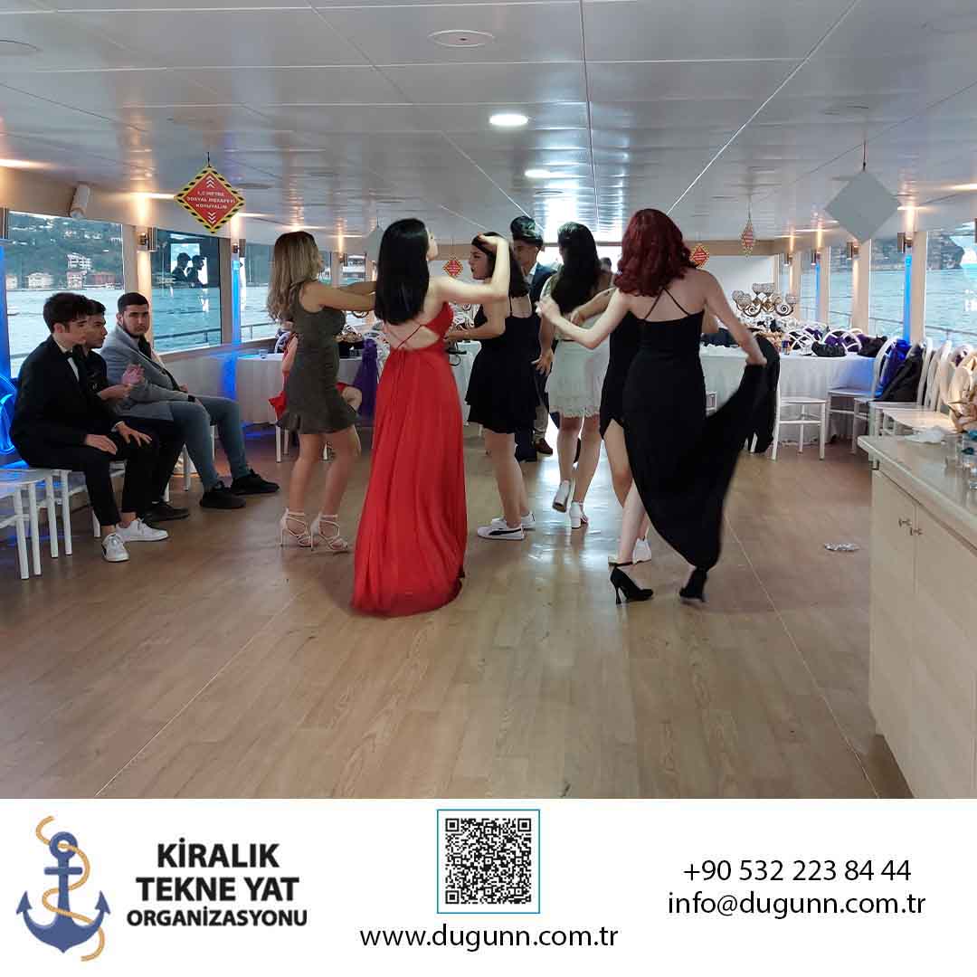 Teknede Mezuniyet Partisi